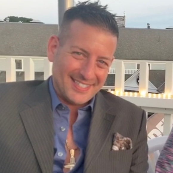 Meet your Posher, Daniel - Picture 1 of 1